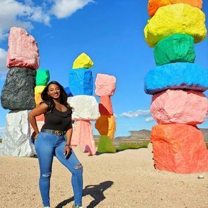 Meet your Posher, Carmelia